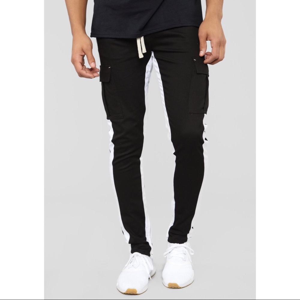 Fashion Nova Men - Travis Cargo Pants